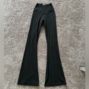 OFFLINE high waisted crossover flare legging